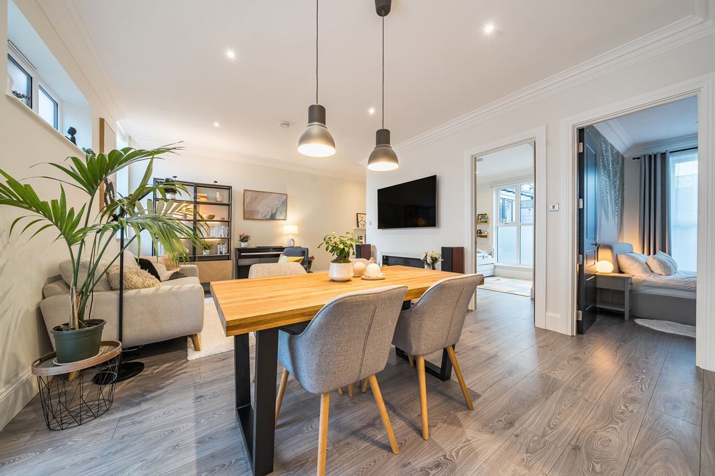 Property photo 2 of 25 1421419-25-69A71B...