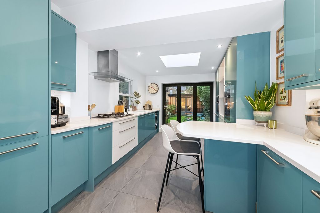 Property photo 3 of 20