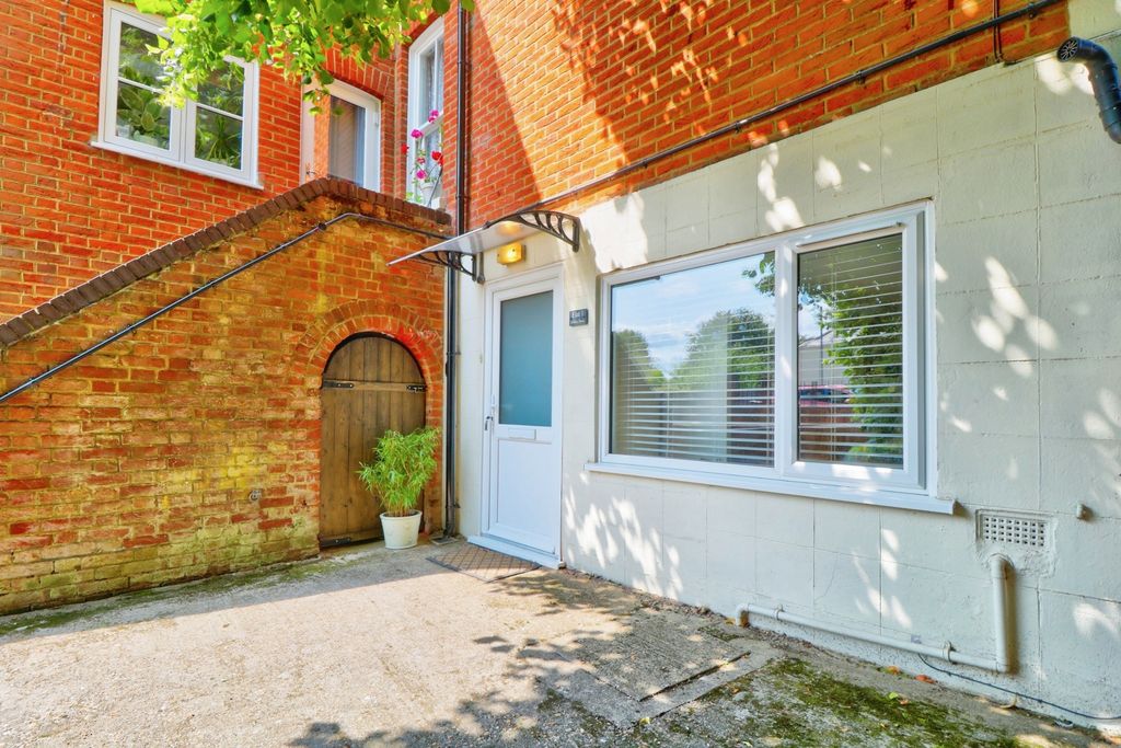 Property photo 1 of 13 Front External