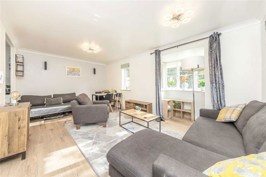 Property photo 2 of 4