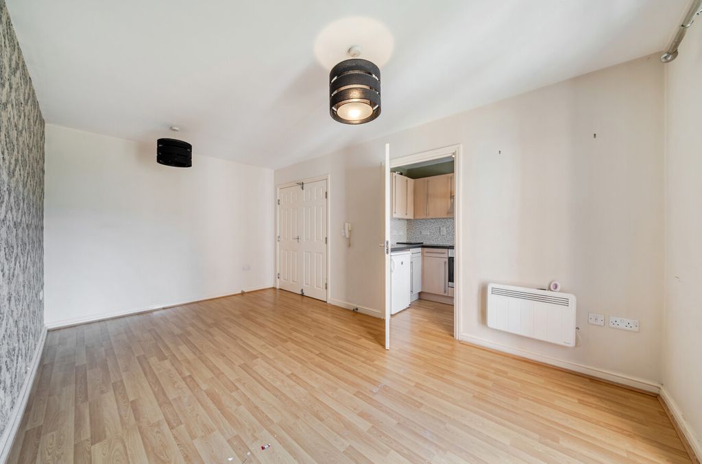 Property photo 3 of 10 1508768-11-19Ffa7...