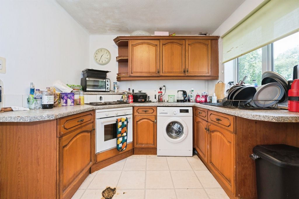 Property photo 2 of 23