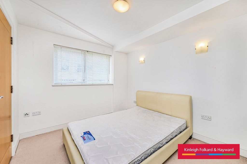 Property photo 3 of 22 Picture No. 02