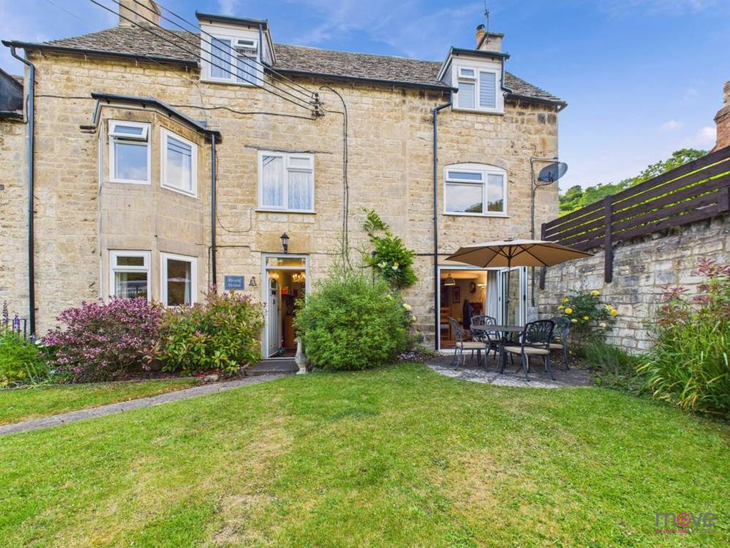 Property photo 2 of 39