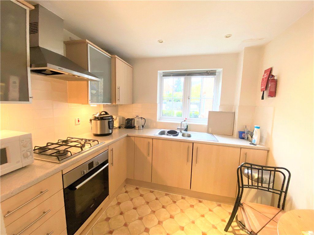 Property photo 3 of 9 Kitchen