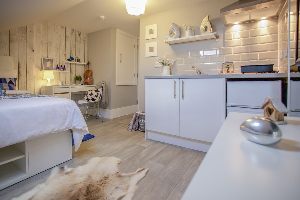 Property photo 1 of 12 3689370