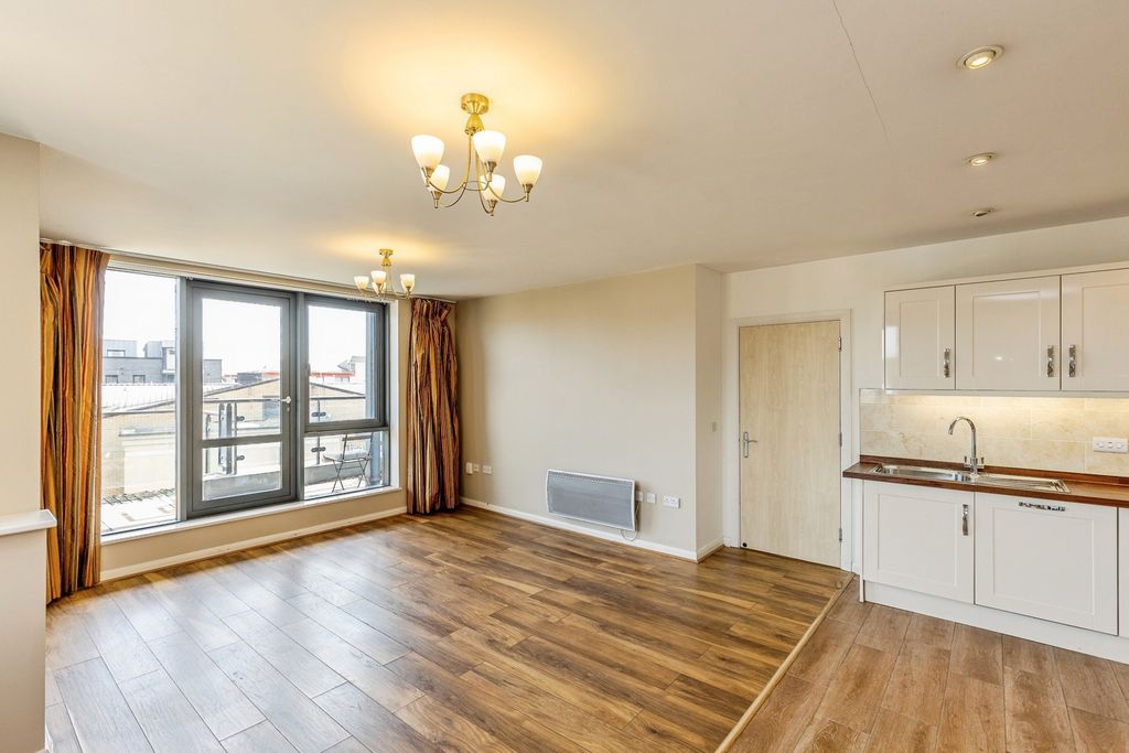 Property photo 3 of 17 Pbox-Img.Jpg