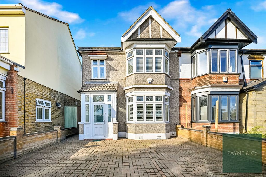 Property photo 1 of 23