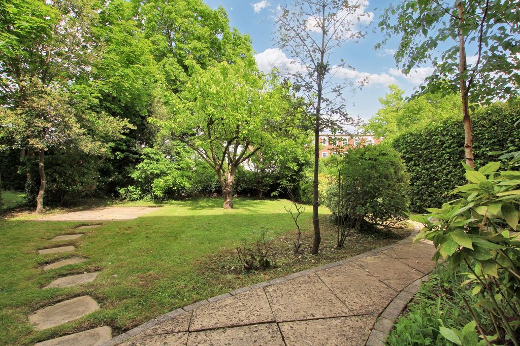 Property photo 3 of 12 Photo 10