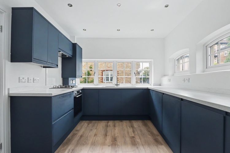 Property photo 2 of 8 329082