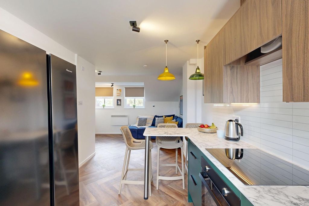 Property photo 3 of 5 Modern Open-Plan Kitchen With Integrated Appliance...