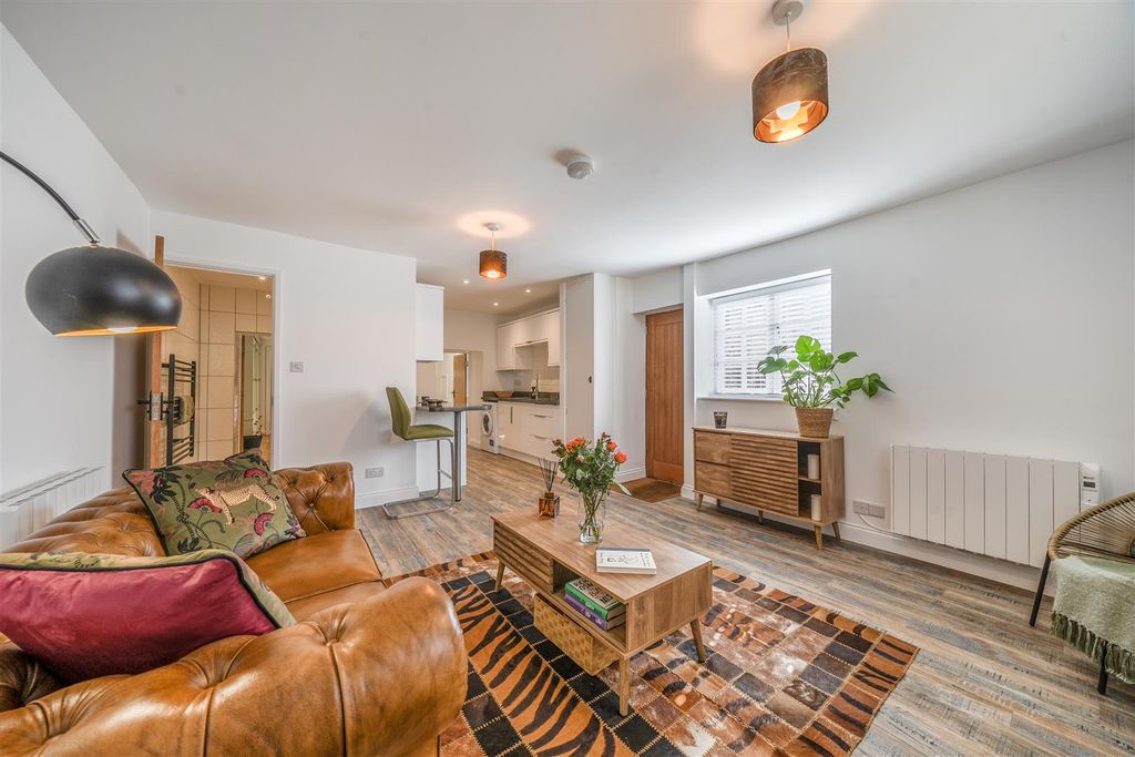 Property photo 2 of 16 1435532-7-69c7Eba117B8B.Jpg