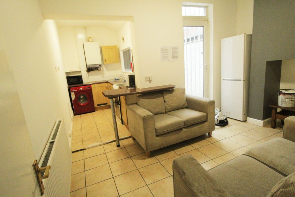 Property photo 3 of 5