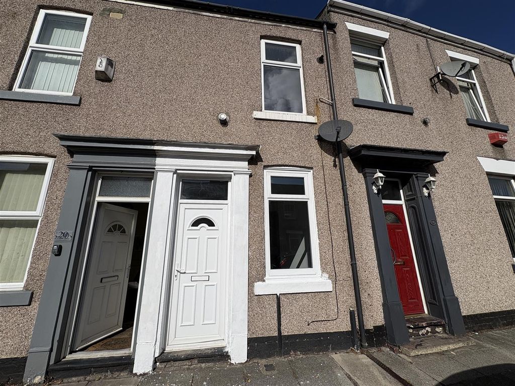 Property photo 1 of 9 Externally