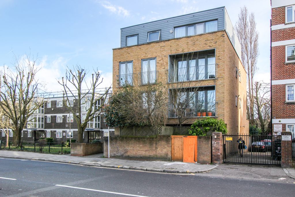 Property photo 2 of 11