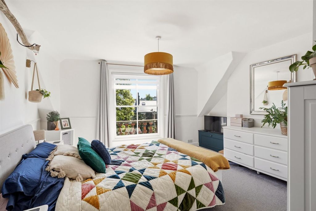 Property photo 3 of 20 Flat4-33Unthankrd-006.Jpg