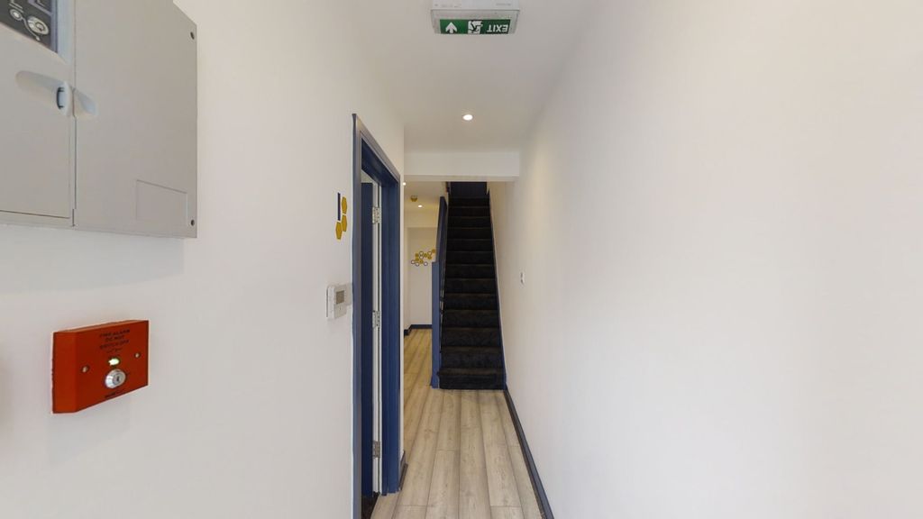 Property photo 1 of 6 Photo