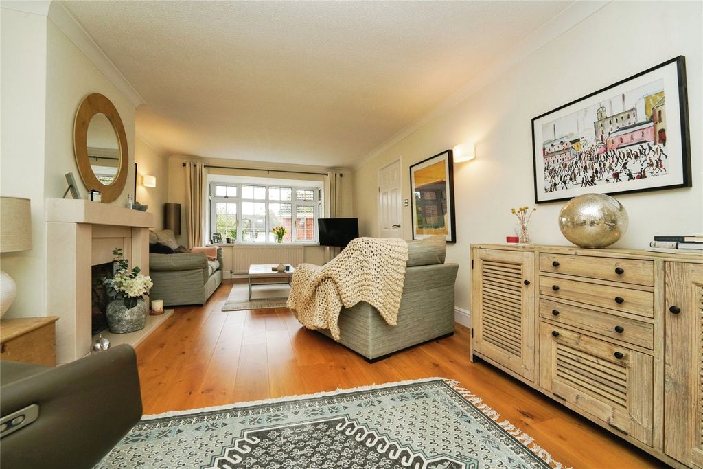 Property photo 2 of 32 Picture No. 20