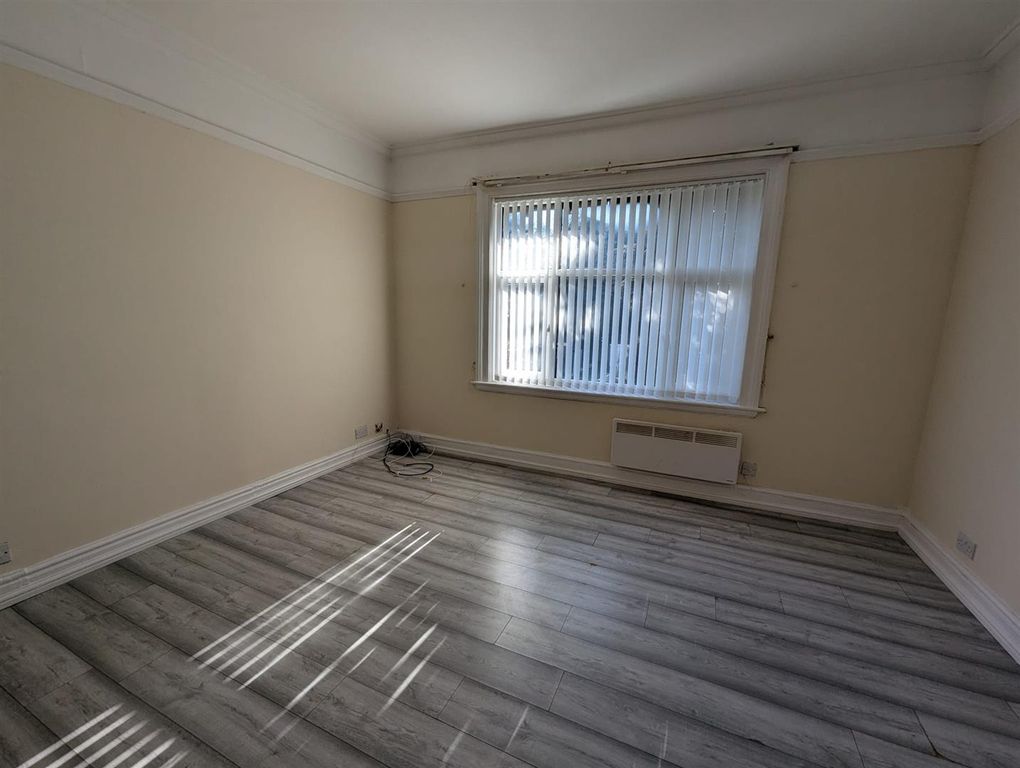 Property photo 3 of 6 1Eb58796-6099-4E05-925d-5B915d3848A4.Jpg