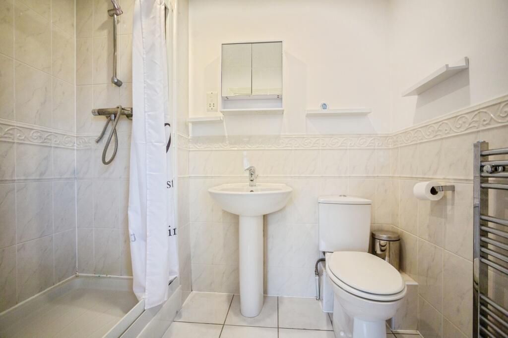 Additional image 15 of 3 bed flat for saleLiverymen Walk, Greenhithe DA9
