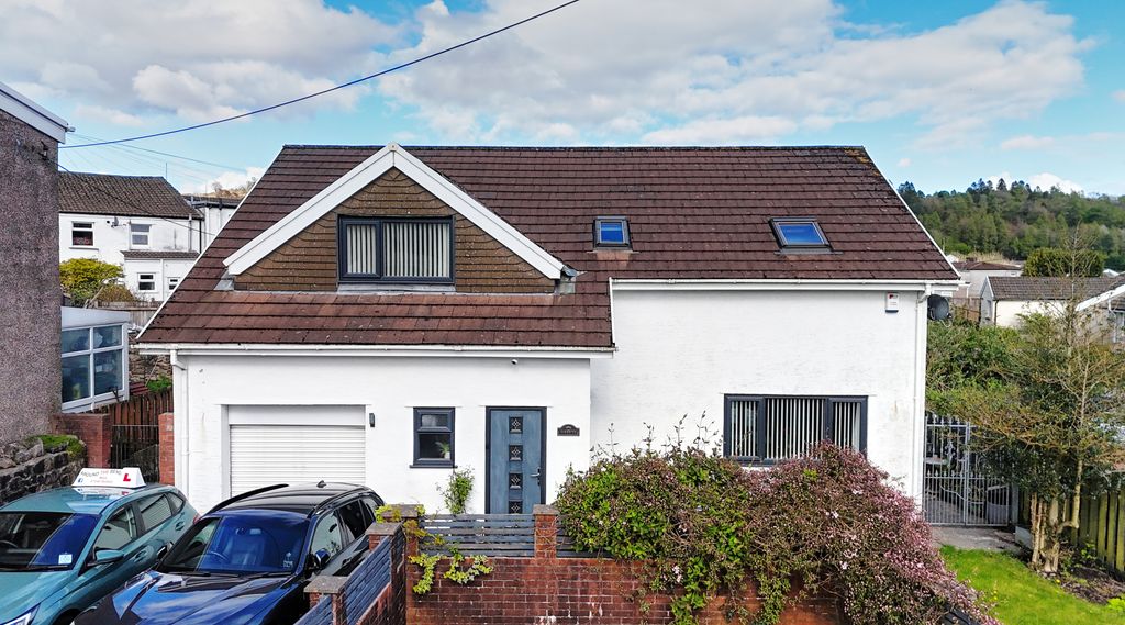 Property photo 1 of 35 Dji_20260418165610_0231_D