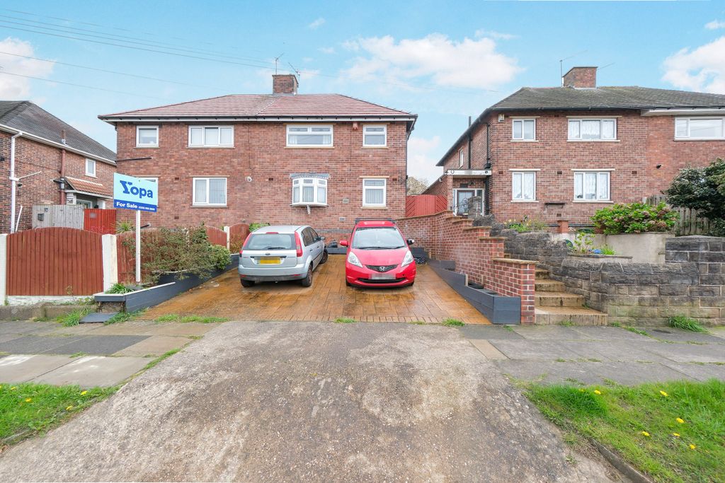 Property photo 1 of 20 Property Front