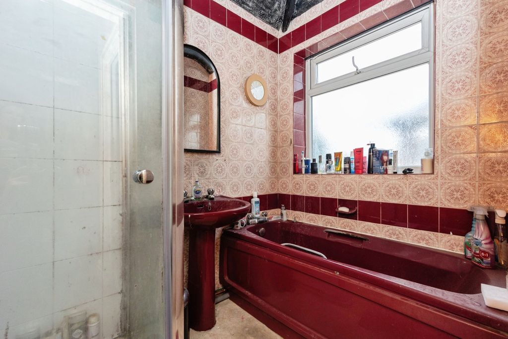 Property photo 2 of 25 Pbox-Img.Jpg