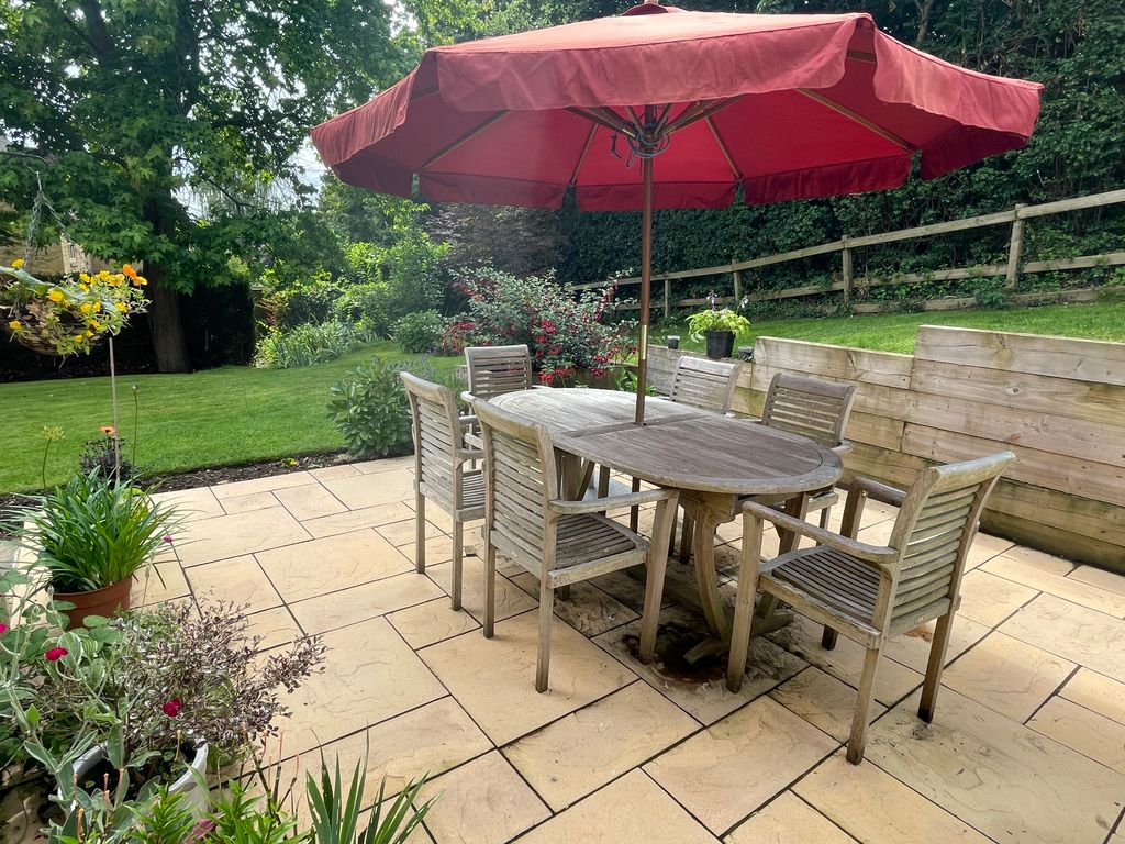 Property photo 2 of 22 Outdoor Entertaining Area