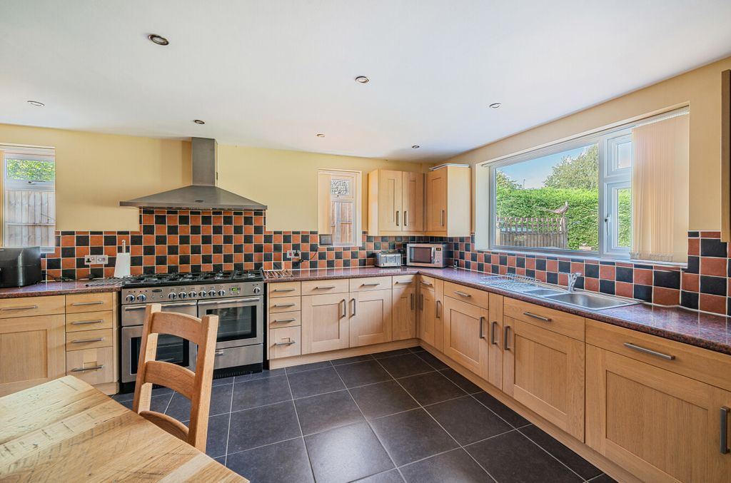 Property photo 3 of 22 1353583-4-68c44F3...