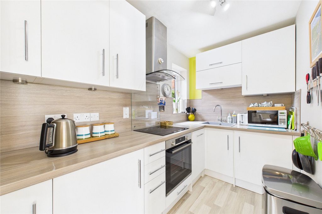 Property photo 3 of 13 Kitchen