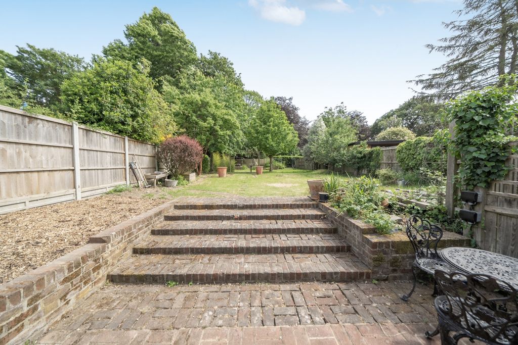 Property photo 3 of 22 1465812-15-6A1Dac575Da8F