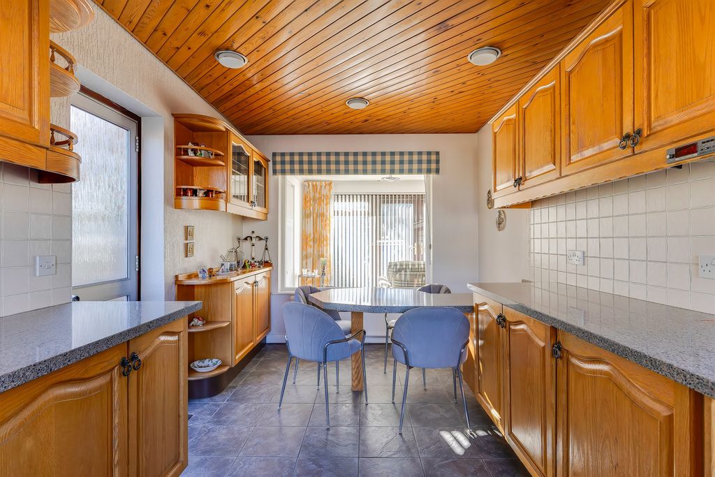 房产图片 11 - 出售独立别墅，四卧室，Holly Grove，Lisvane，卡迪夫 CF14