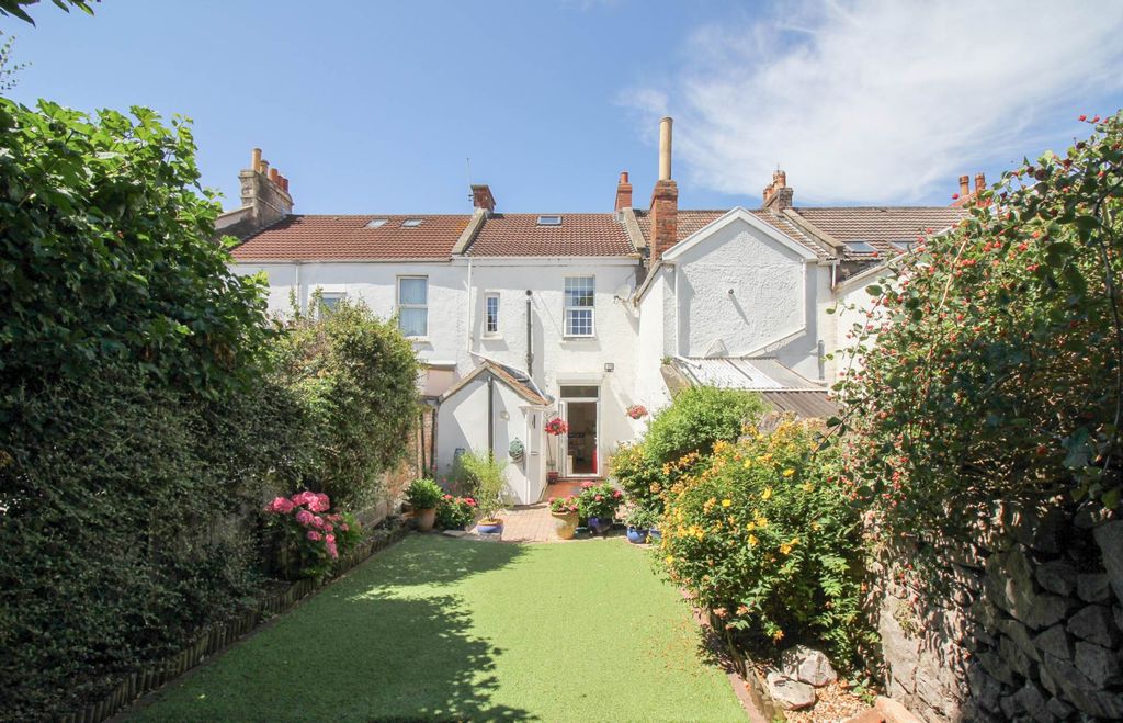 Property photo 1 of 23