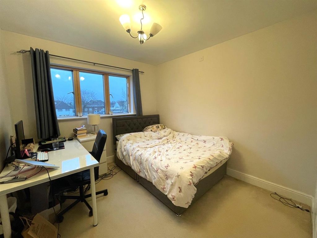 Property photo 3 of 6 2d050E89-99F3-42ce-9666-4Aee930d4860.Jpg