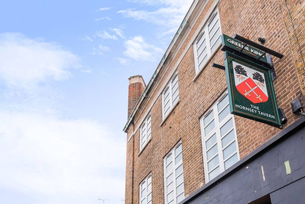 Property photo 2 of 11