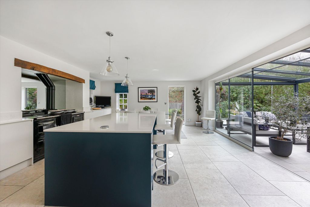 Property photo 2 of 39 Image