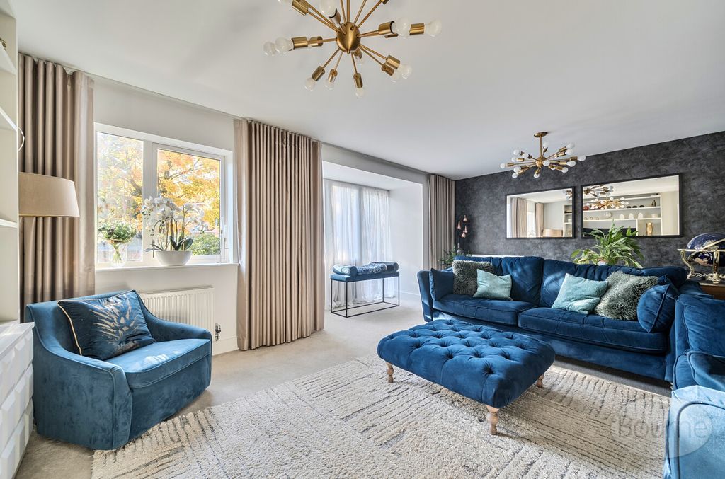 Property photo 2 of 20 d81Ba4F3-Ed20-4Fb...