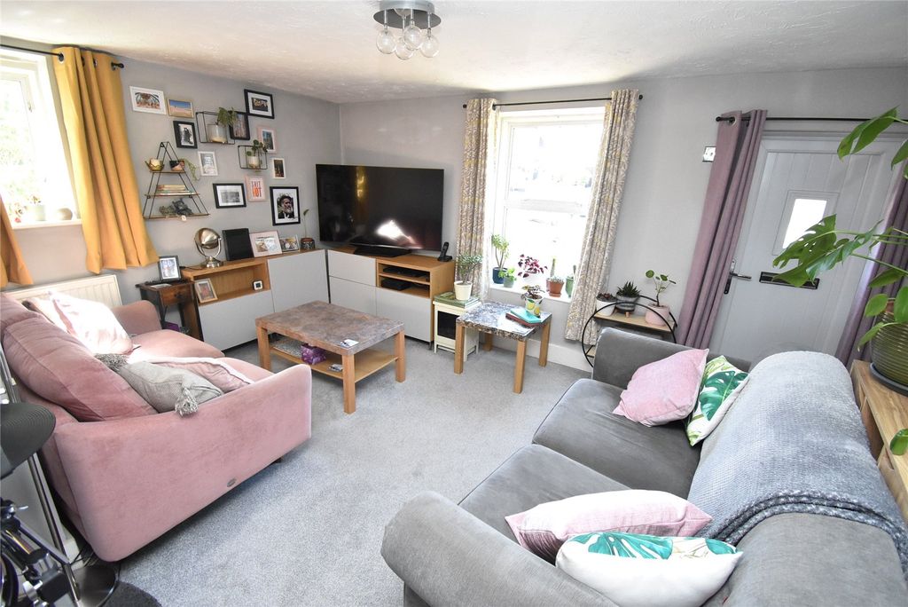Property photo 2 of 19 Picture No. 07