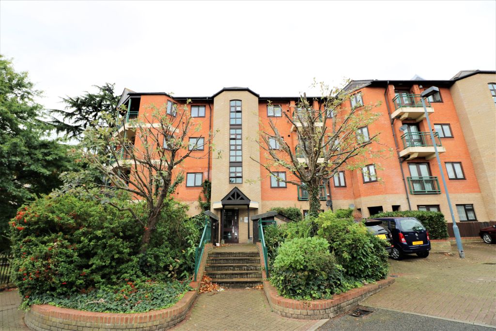 Property photo 1 of 7