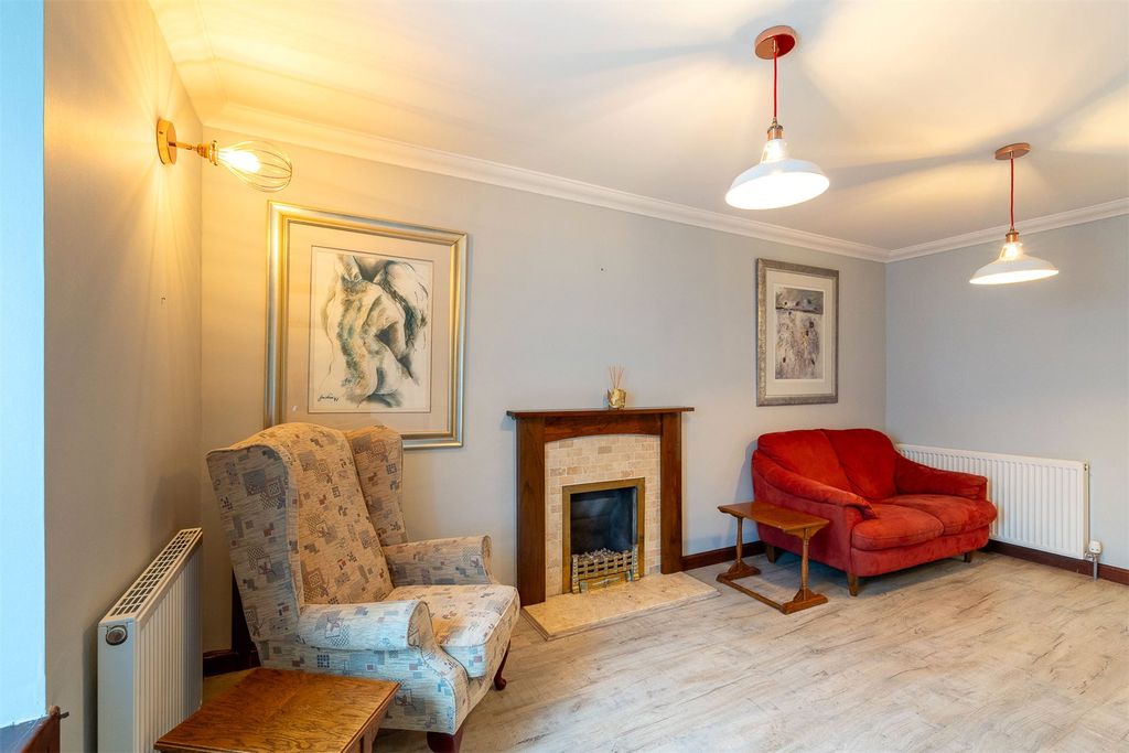 Property photo 3 of 22 Picture No. 24