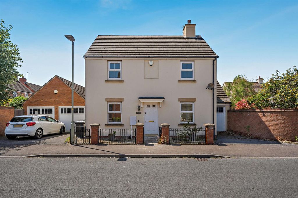 Property photo 1 of 15