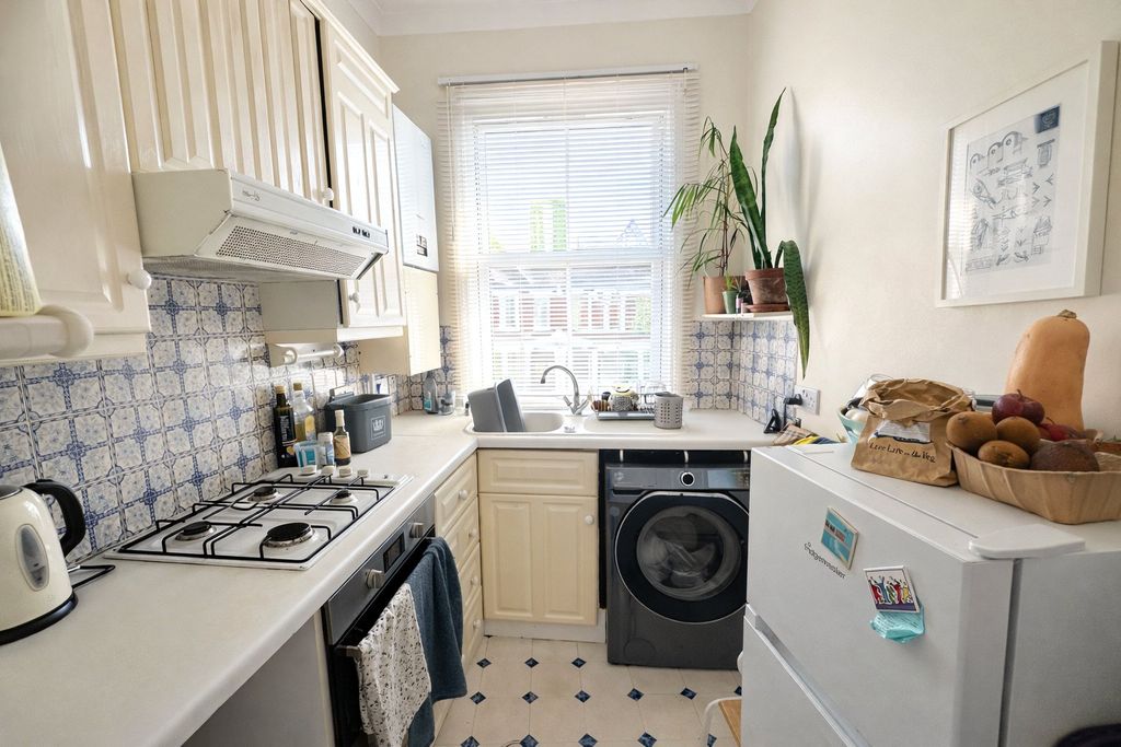 Property photo 3 of 10 Picture 3