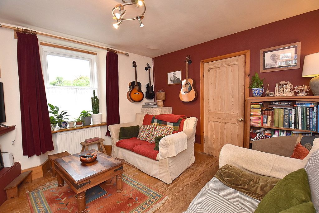 Property photo 3 of 11 Picture No. 02