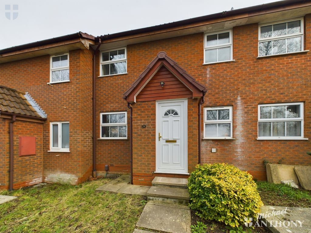 Property photo 1 of 8 Cam03852G0-Pr0187-Still019