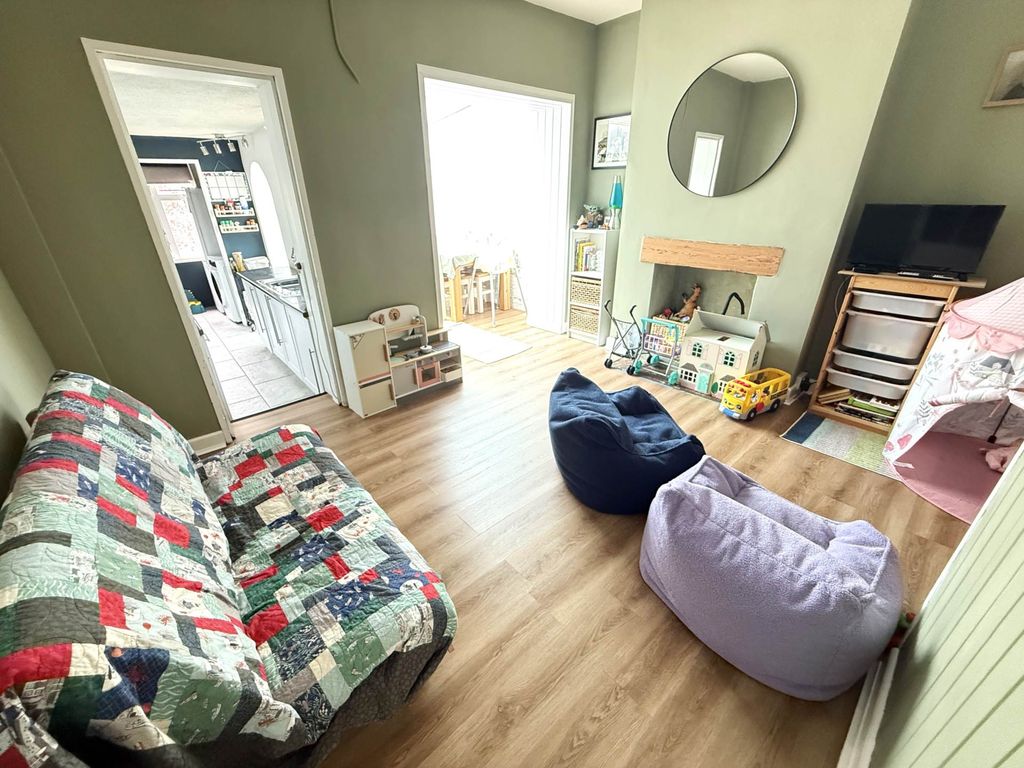 Property photo 3 of 14