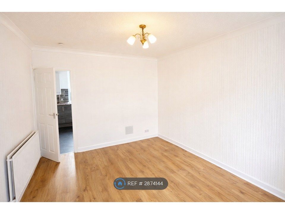 Property photo 3 of 20 Living Room