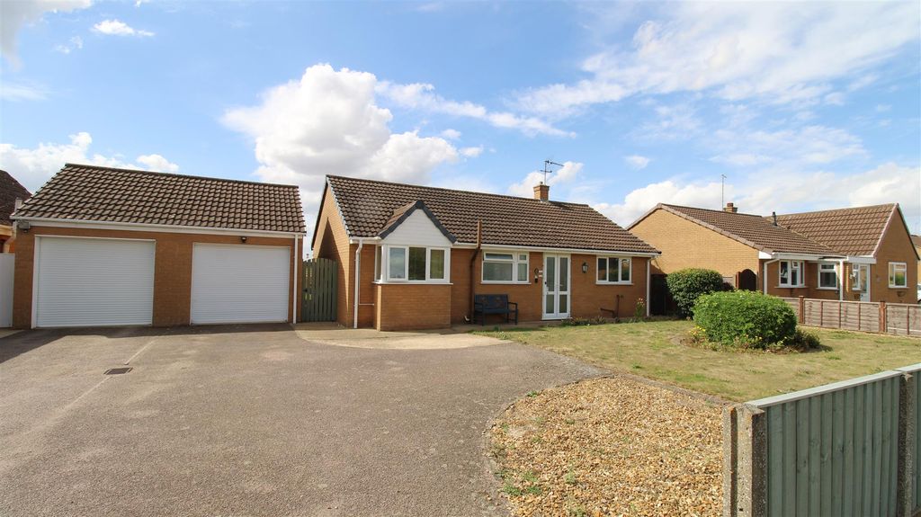 Property photo 1 of 13 Front