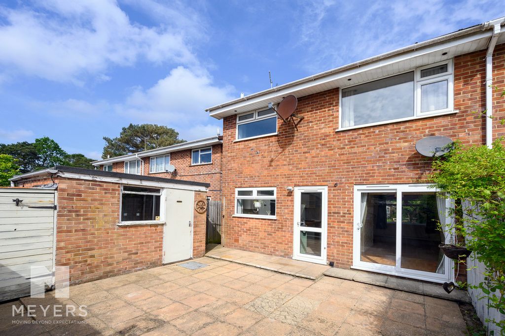 Property photo 2 of 23