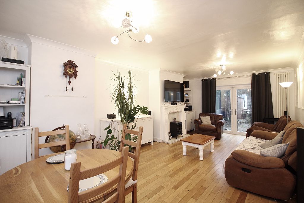 Property photo 3 of 18 Photo 1