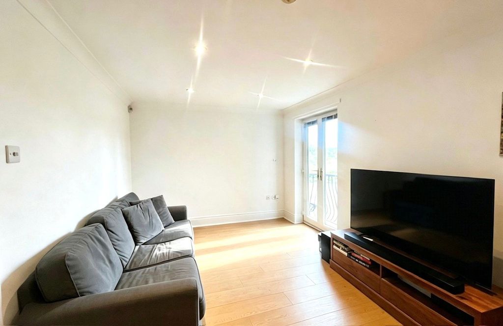 Property photo 2 of 10 Picture No. 02